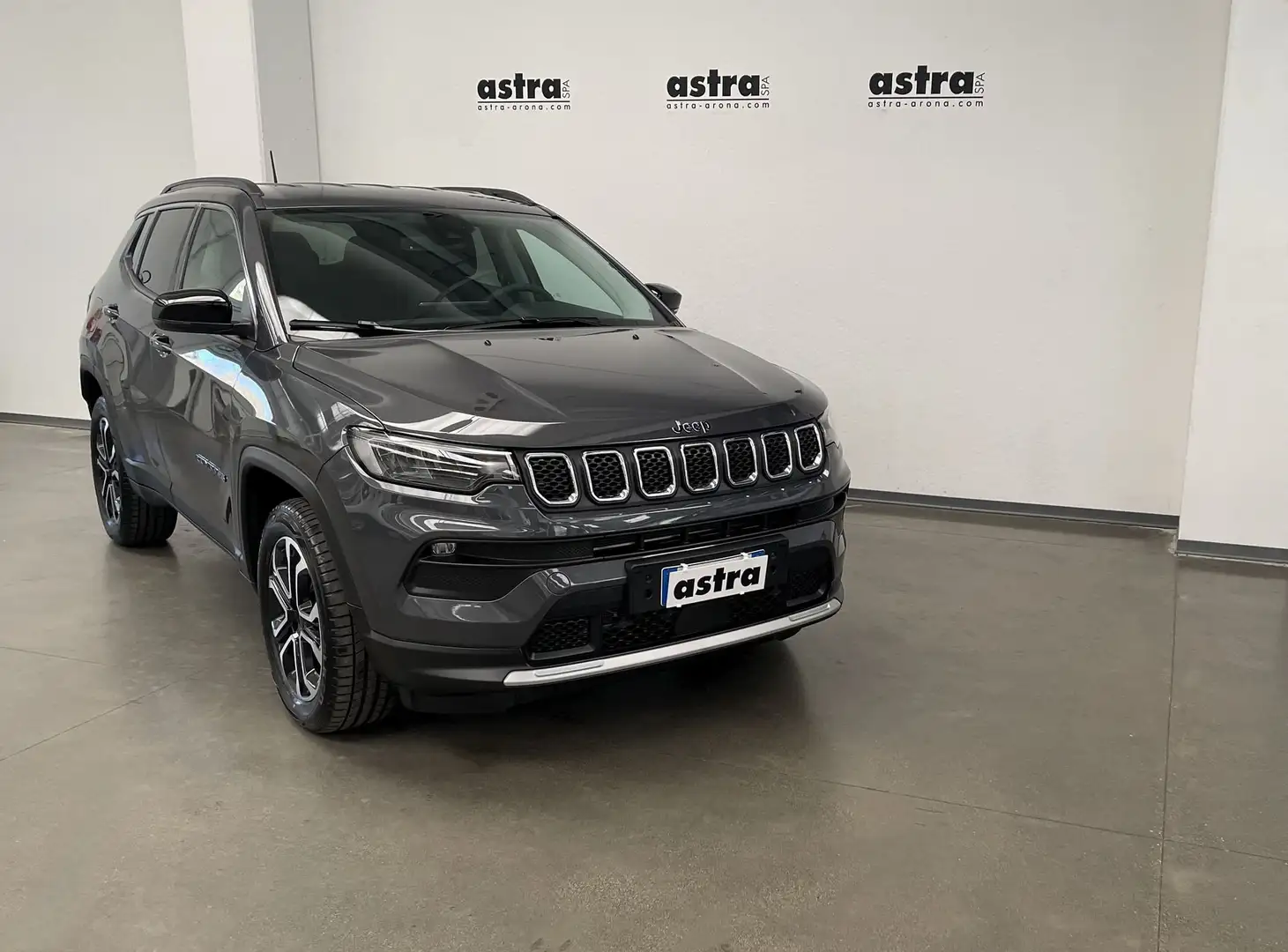 Jeep Compass 1.3 T4 190CV PHEV AT6 4xe Limited Grigio - 1