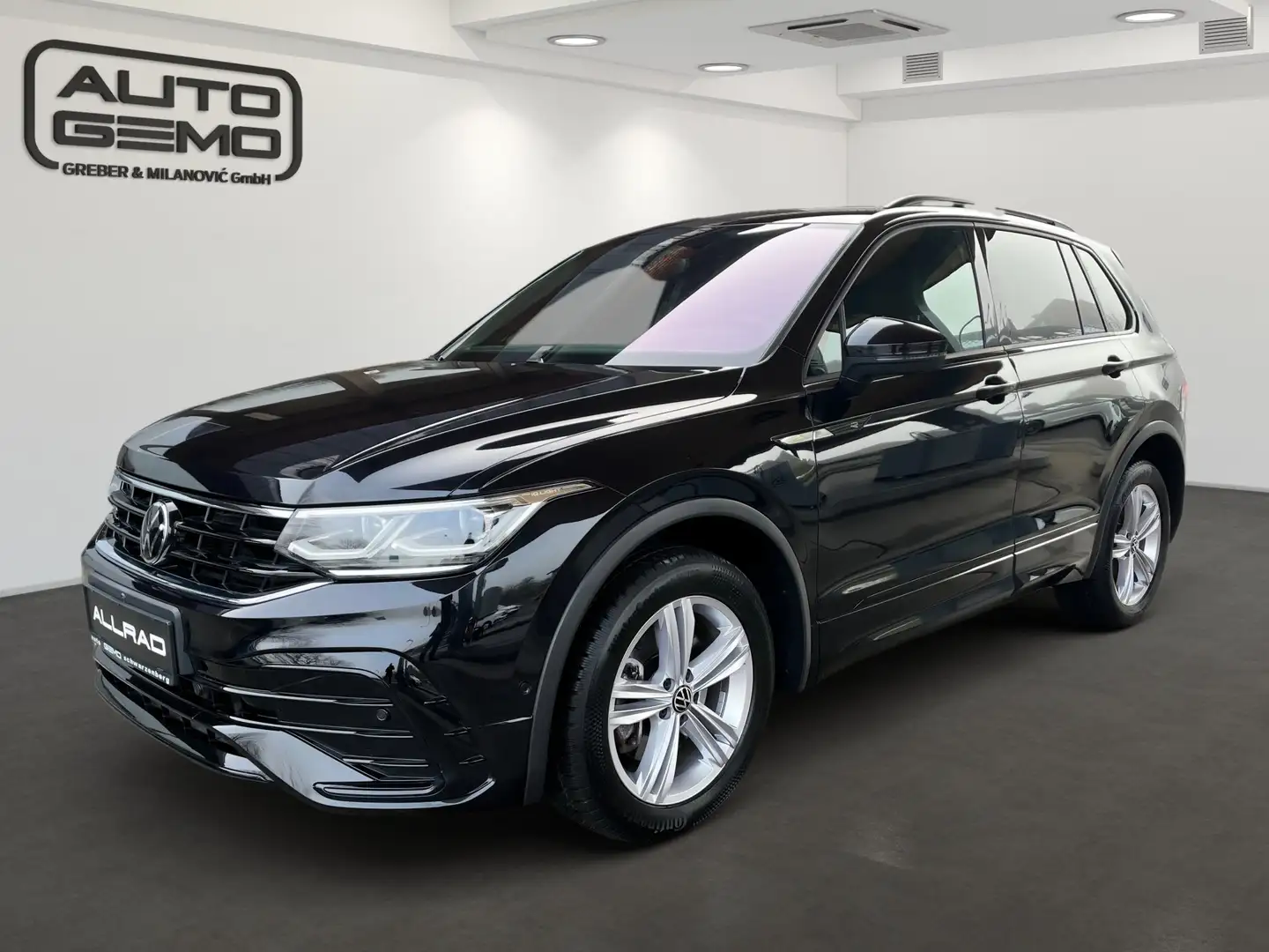 Volkswagen Tiguan 2,0 R-Line 4Motion TDI DSG Schwarz - 1
