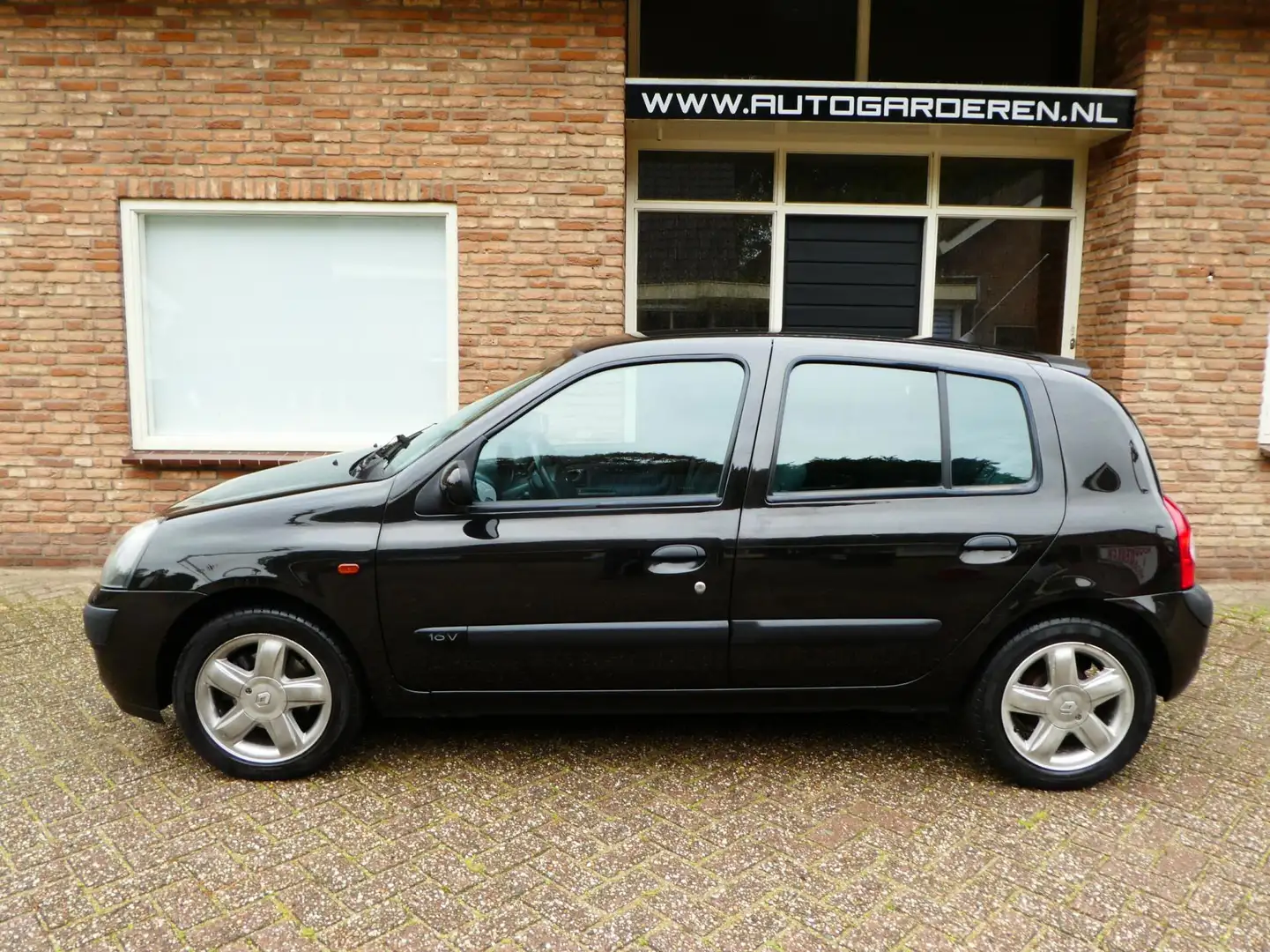 Renault Clio 1.2-16V Dynamique 5 Deurs / Airco Black - 2
