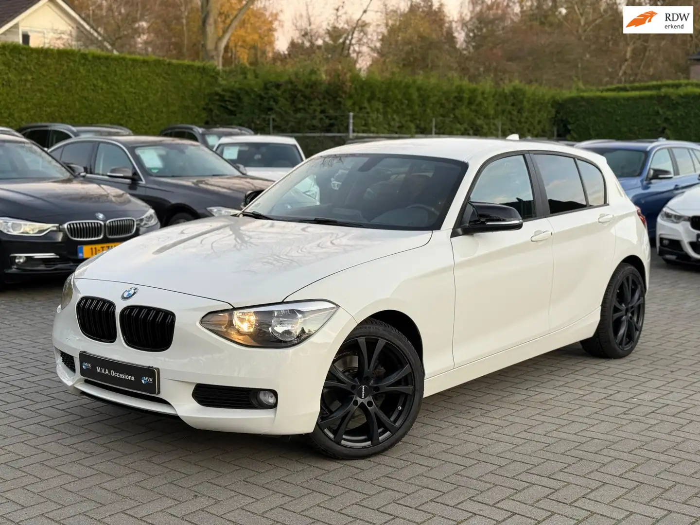 BMW 114 1-serie 114i EDE Corporate Lease Edition|Nieuwe Ke Wit - 1