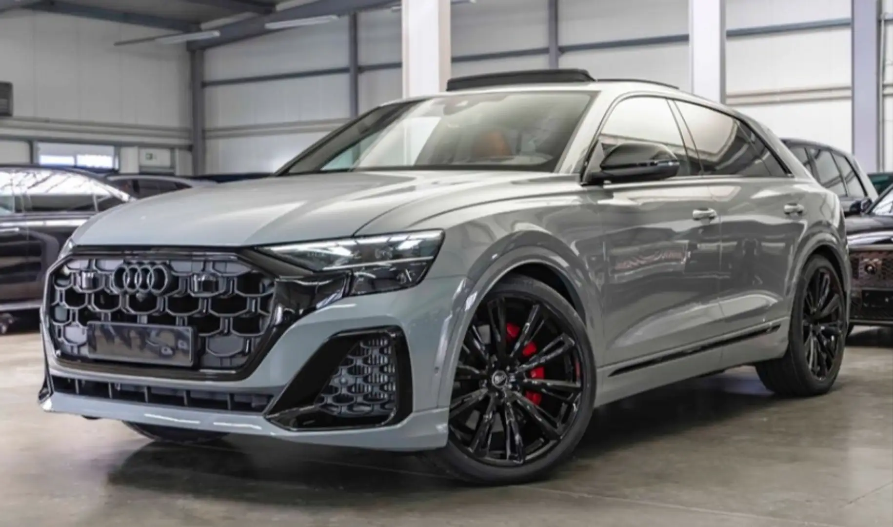 Audi Q8 SQ8 TFSI quattro tiptronic Grijs - 1