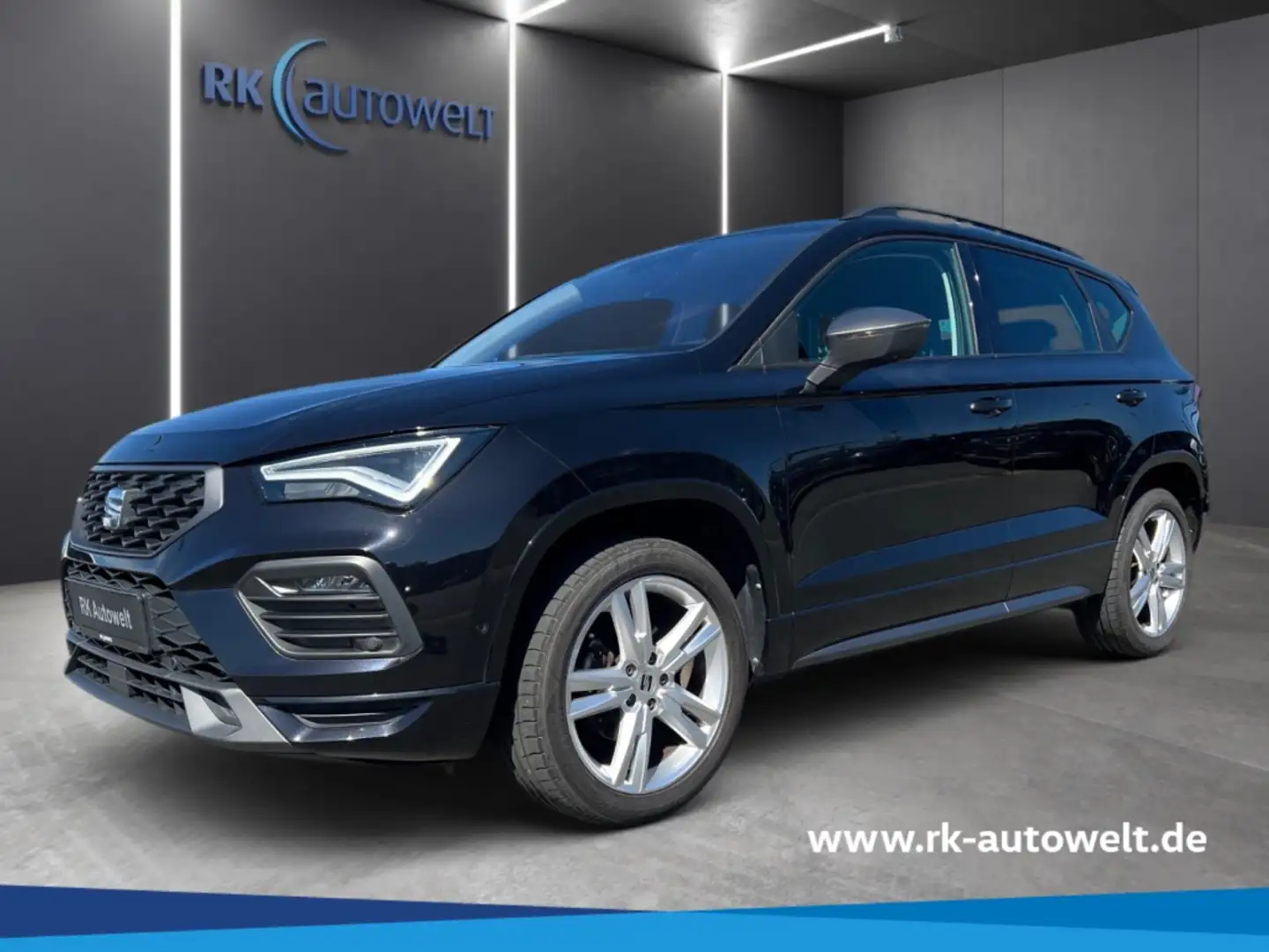 SEAT Ateca FR 1.5 TSI LED Navi Sitzh. AHK el. Heckkl. GJR Black - 1