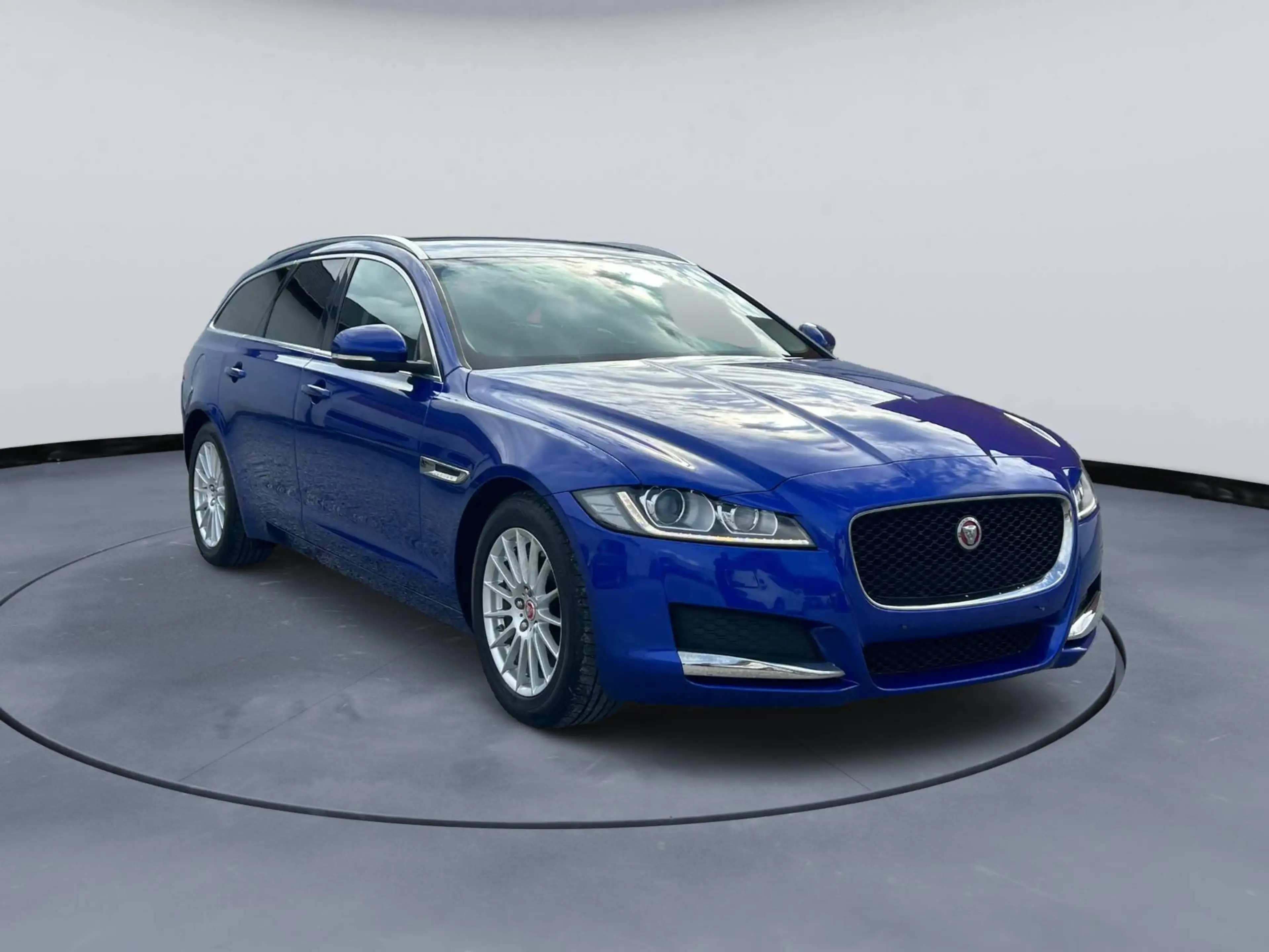 Jaguar XF XF Sportbrake 2.0 D E-Performance Business Garantie — photo 7