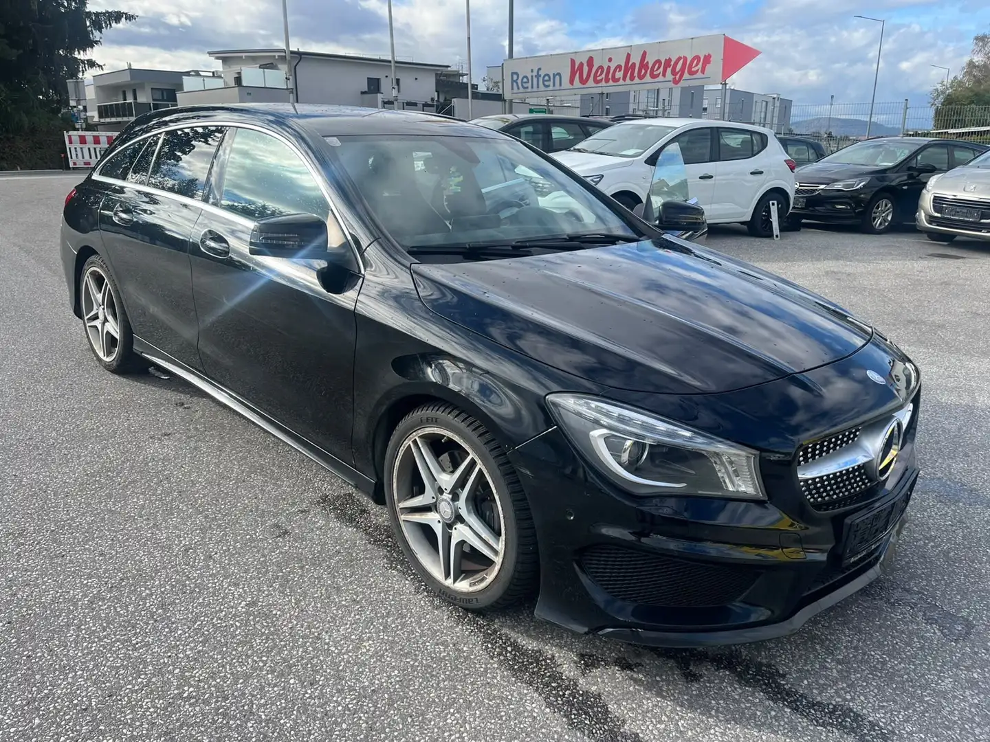 Mercedes-Benz CLA 220 CLA 220 CDI / d (117.903) Schwarz - 1