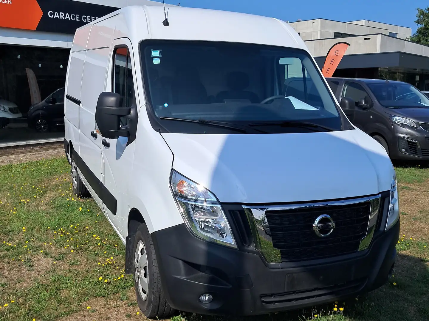 Nissan NV400 2.3 dCi L2H2 Optima S/S (E6) Белый - 1