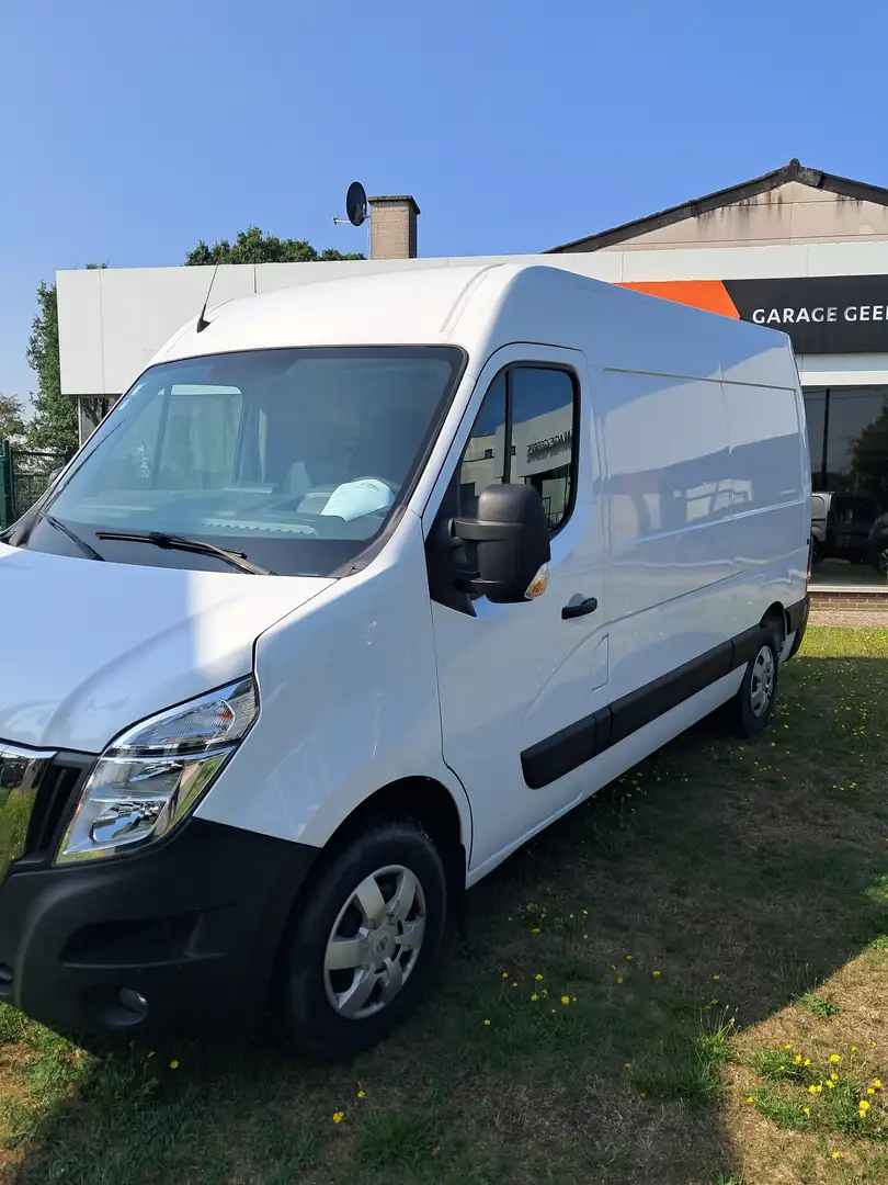 Nissan NV400 2.3 dCi L2H2 Optima S/S (E6) Wit - 2