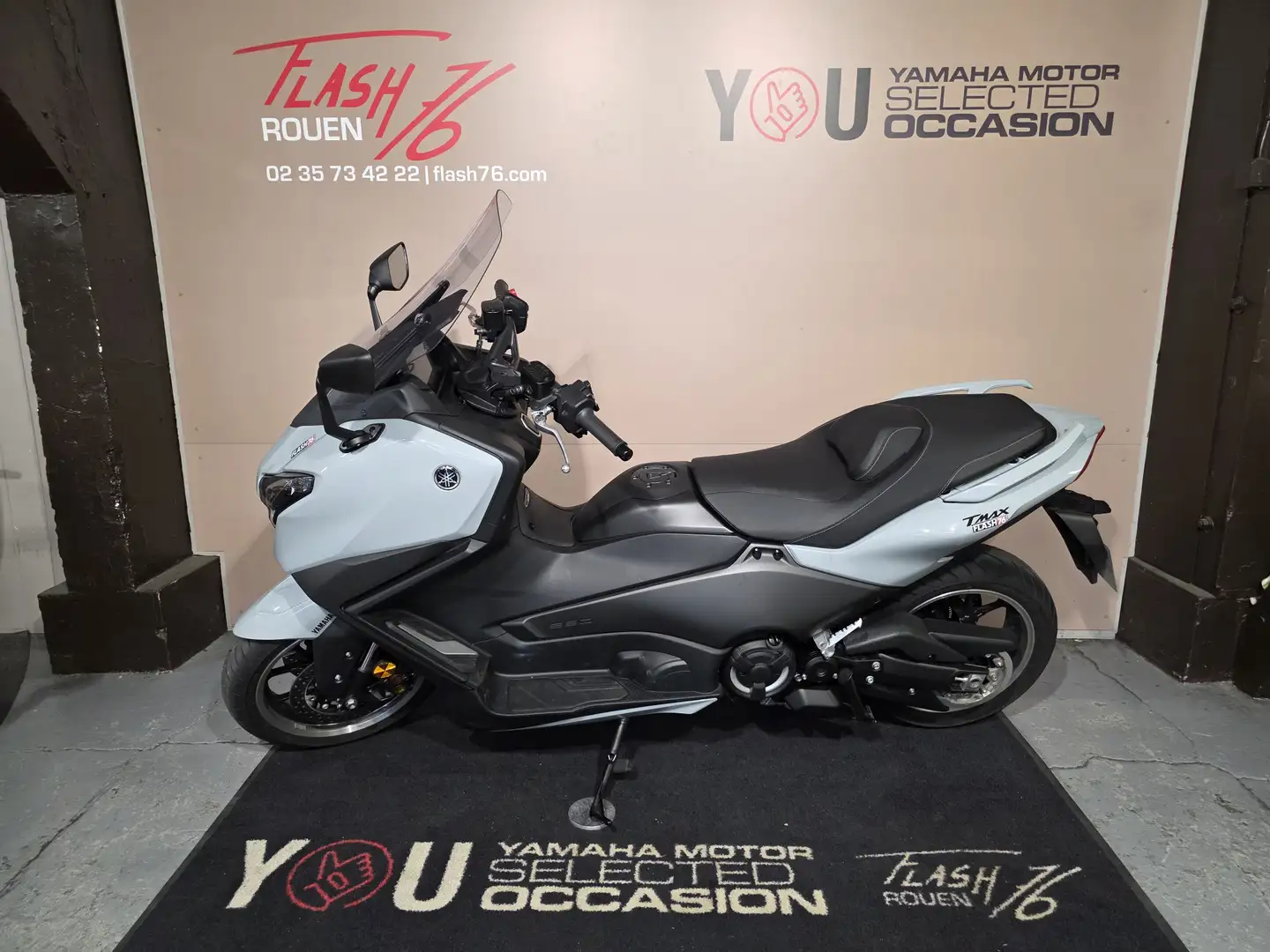 Yamaha TMAX 560 Gris - 2