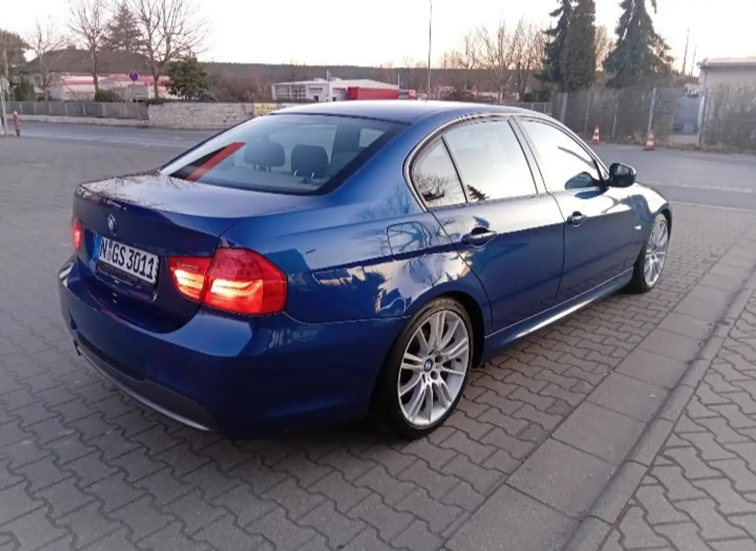BMW 318 M-Paket Alcantara Klima Albastru - 2