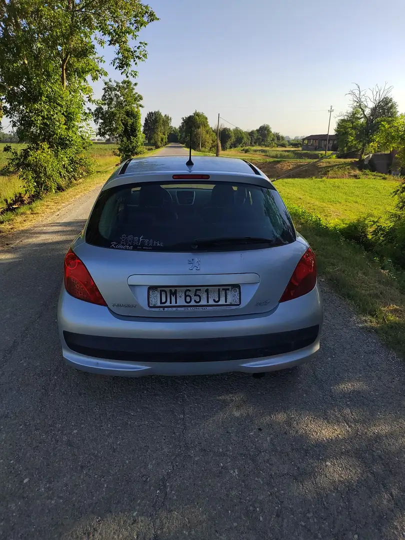 Peugeot 207 5p 1.4 16v One-Line - 2