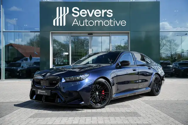 BMW M5 sedan | nacht-blau Individual | Panoramadak | Driv