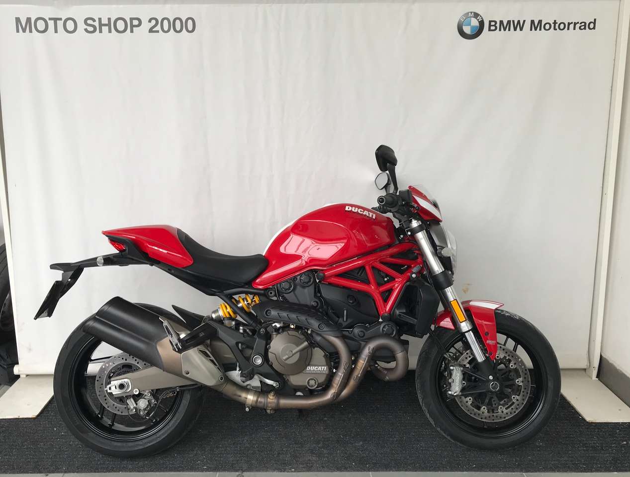 Ducati Monster 821 stripe abs