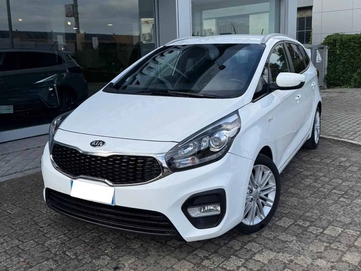 Kia Carens 1.7 crdi Class Techno Pack 115cv 7 posti Weiß - 1