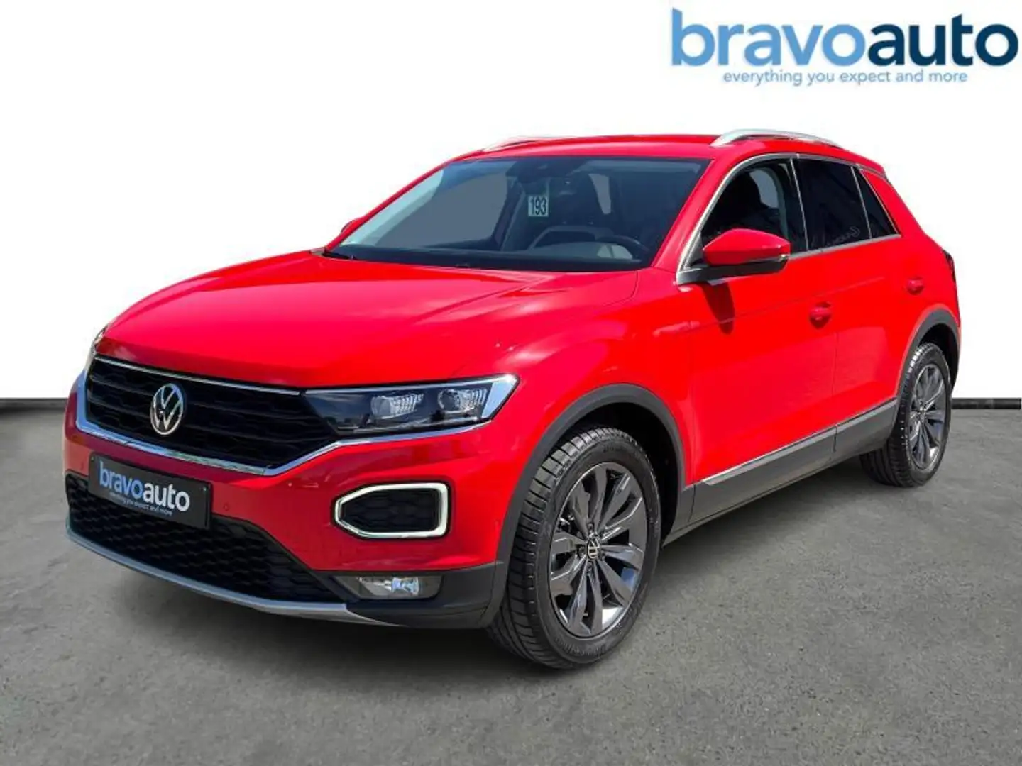 Volkswagen T-Roc 1.5 LIFE + CARPLAY Rood - 1