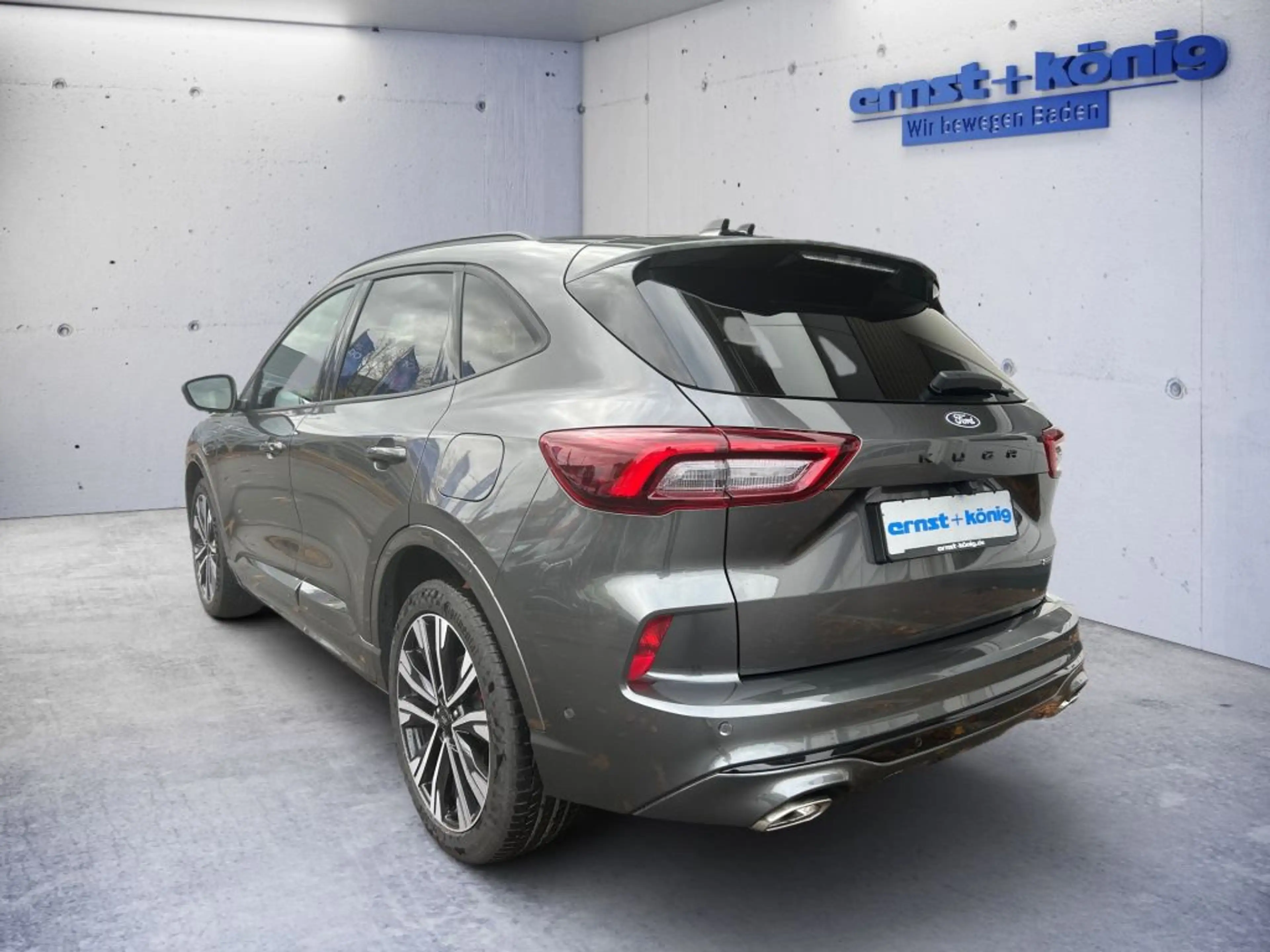 Ford Kuga 2.5 Duratec PHEV ST-LINE X — photo 6