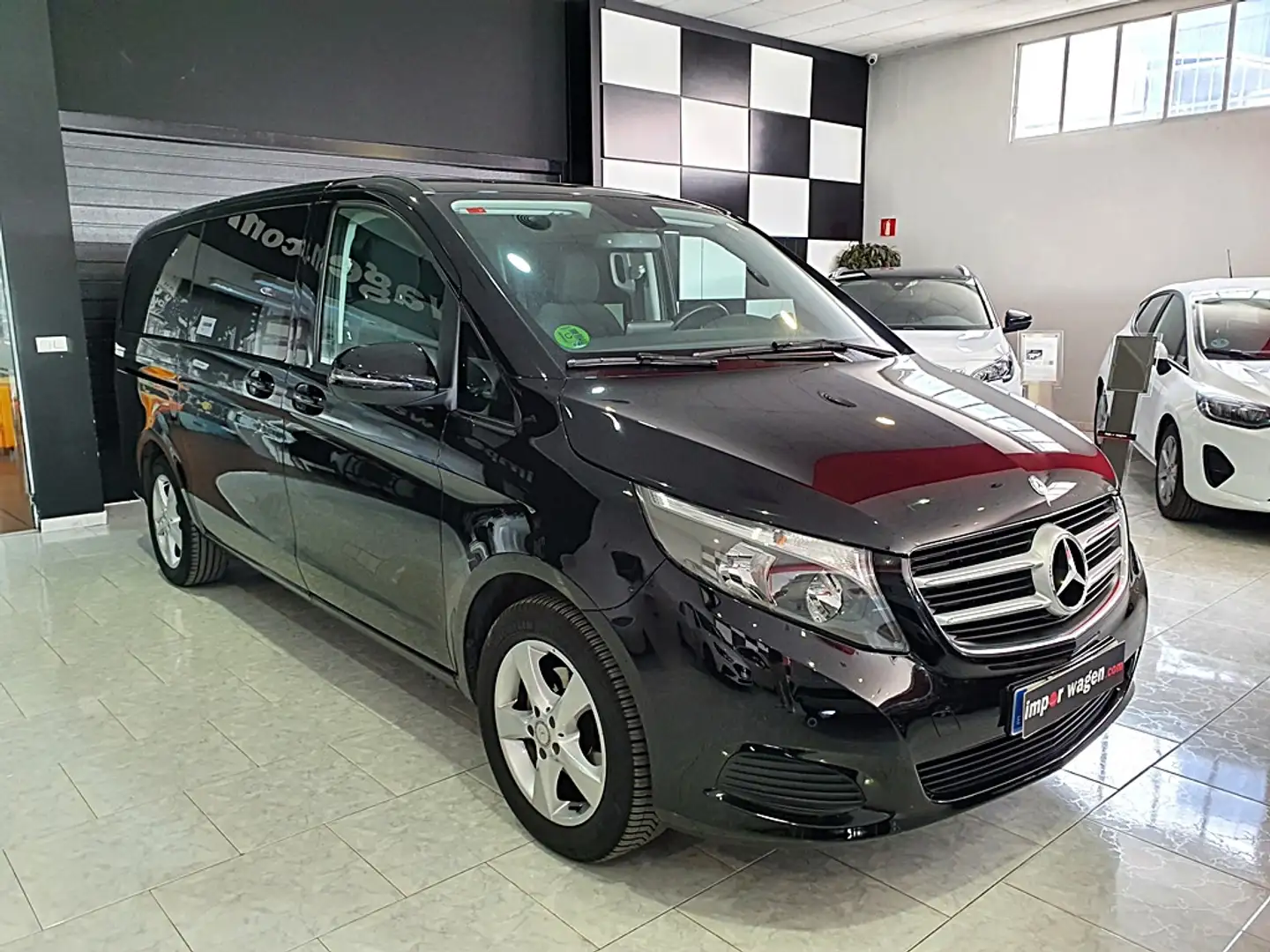 Mercedes-Benz V 220 220d Largo 7G Tronic Negro - 2