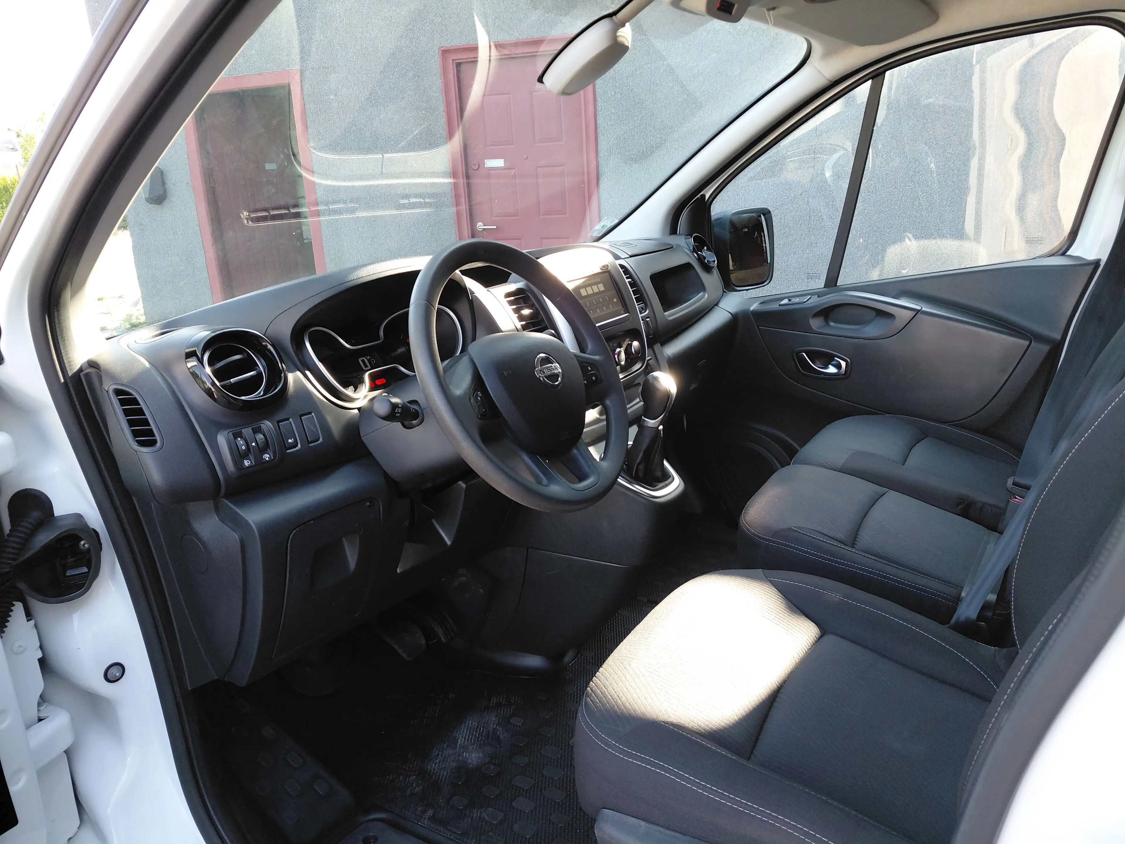 Nissan Primastar 34500 km, automaat, 1 jaar garantie — photo 6