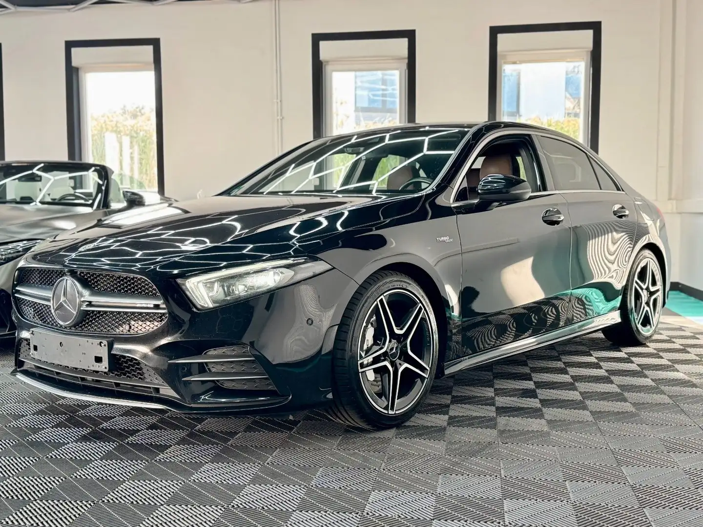 Mercedes-Benz A 35 AMG 4Matic LIM. LED/HUD/RFK/19%MWST Noir - 1