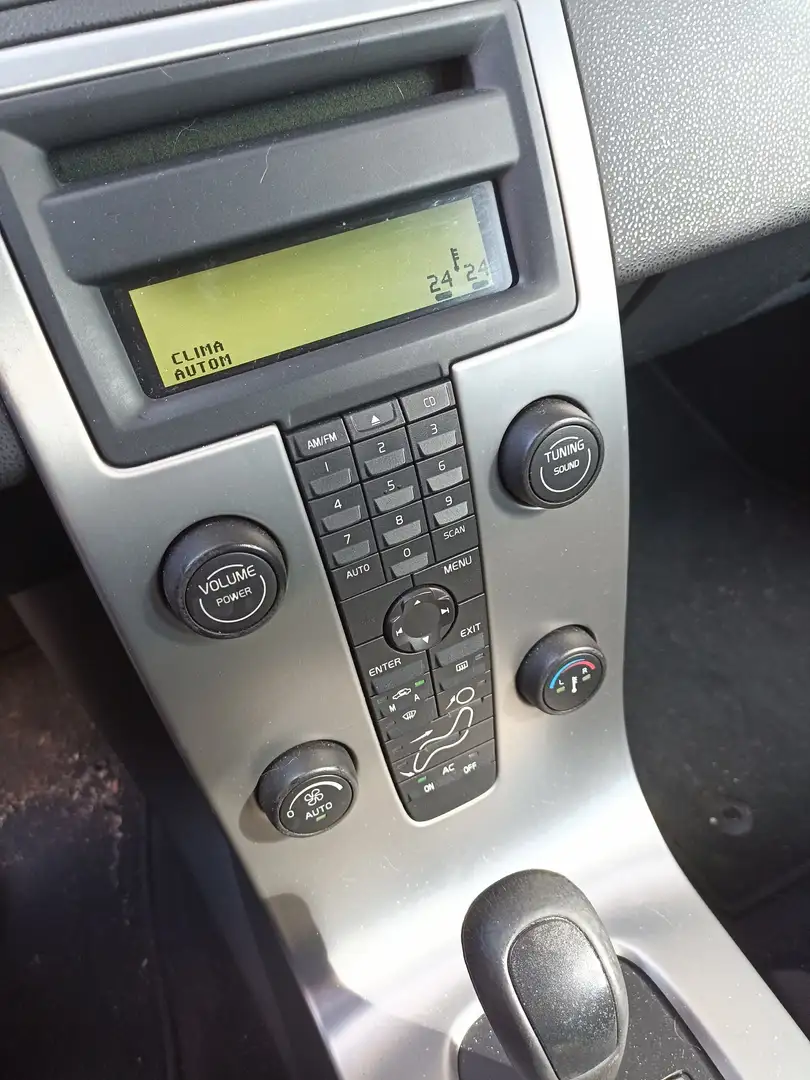 Volvo V50 V50 2.4 d5 Momentum auto Zilver - 2