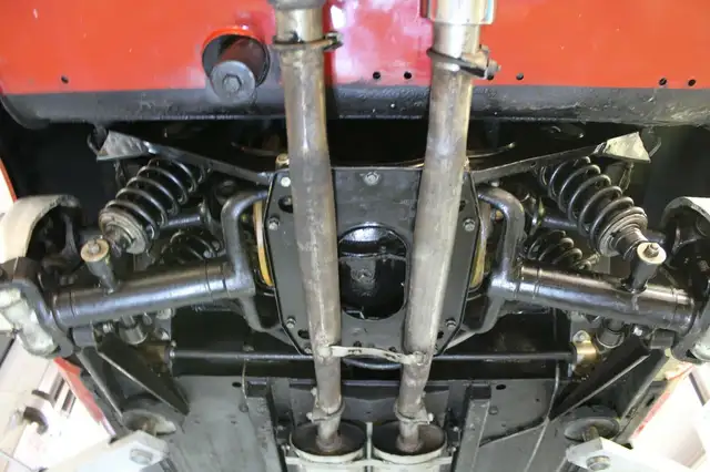Jaguar E-Type view 15