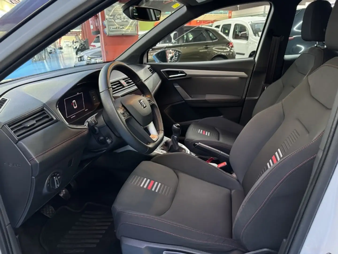 SEAT Arona 1.0 TSI Ecomotive S&S FR 115 Blanc - 2