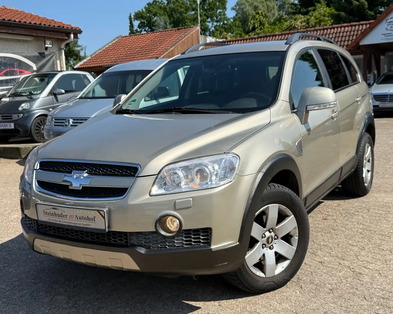 Chevrolet Captiva 2.4 LS 2WD Leder, Ahk, Klima 7-Sitzer Gold - 1