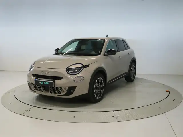 Fiat 600 1.2 MHEV DCT LA PRIMA 100 5P