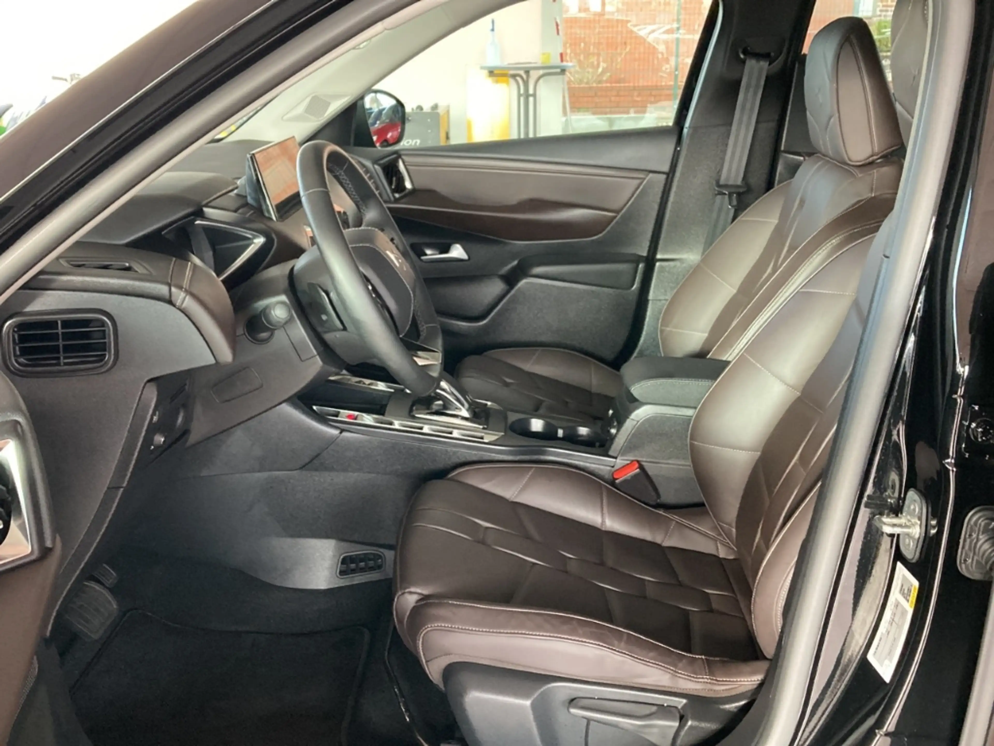 DS Automobiles DS 3 Mild-Hybrid Antoine de Saint Exupery Leder — photo 13