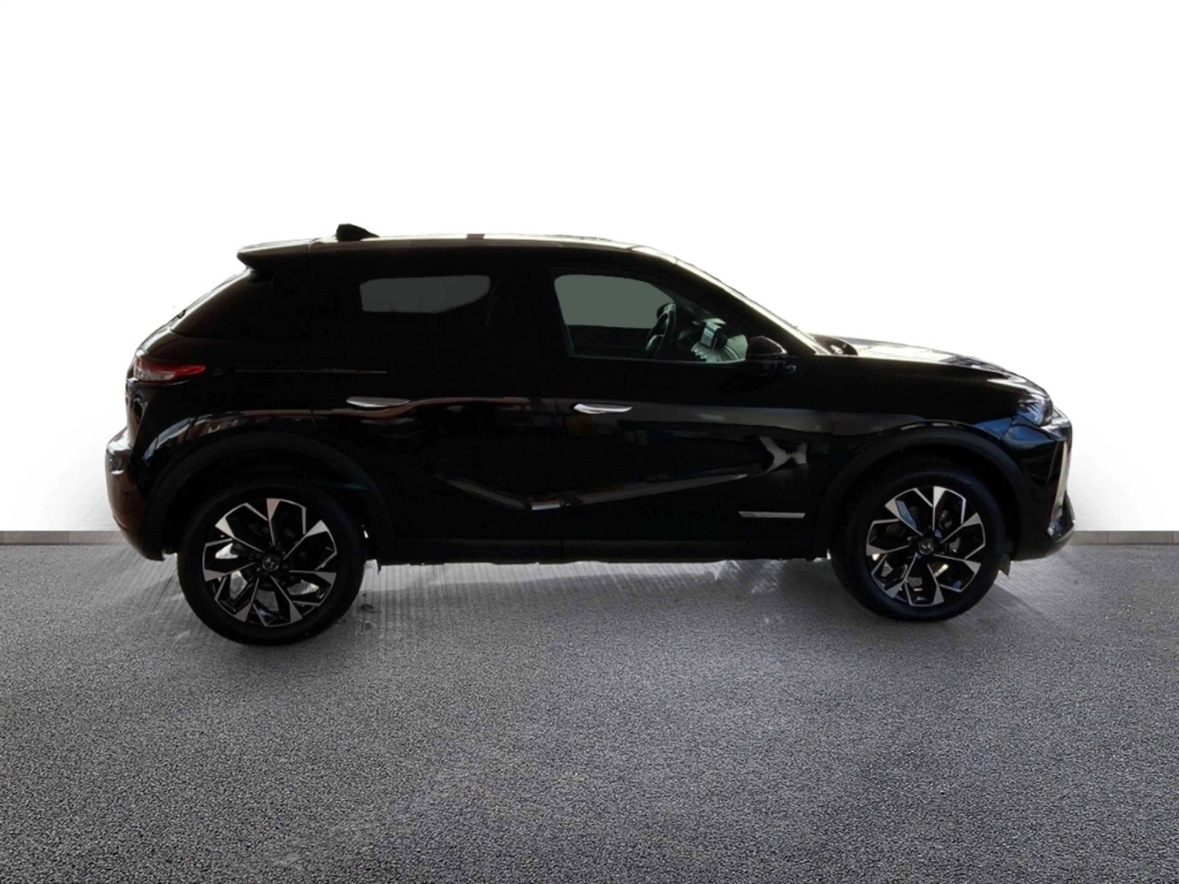 DS Automobiles DS 3 Mild-Hybrid Antoine de Saint Exupery Leder — photo 8
