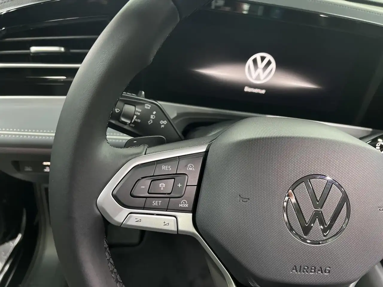 Volkswagen Passat Passat Elegance Buisness Premium 1.5 TSI mHEV ACT OPF 110 kW (150 ch) 7 vitesse DSG 6