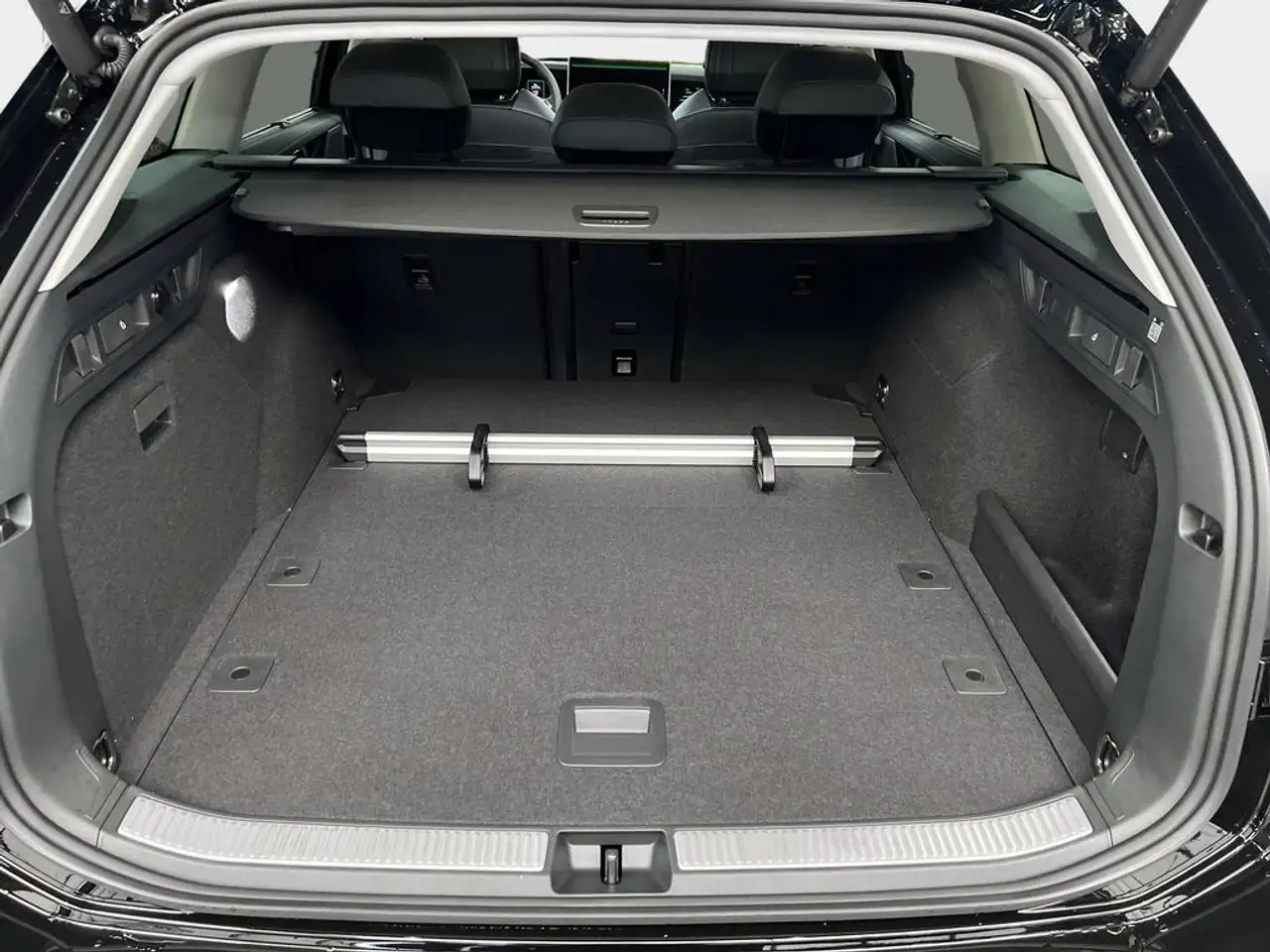 Volkswagen Passat Passat Elegance Buisness Premium 1.5 TSI mHEV ACT OPF 110 kW (150 ch) 7 vitesse DSG 9