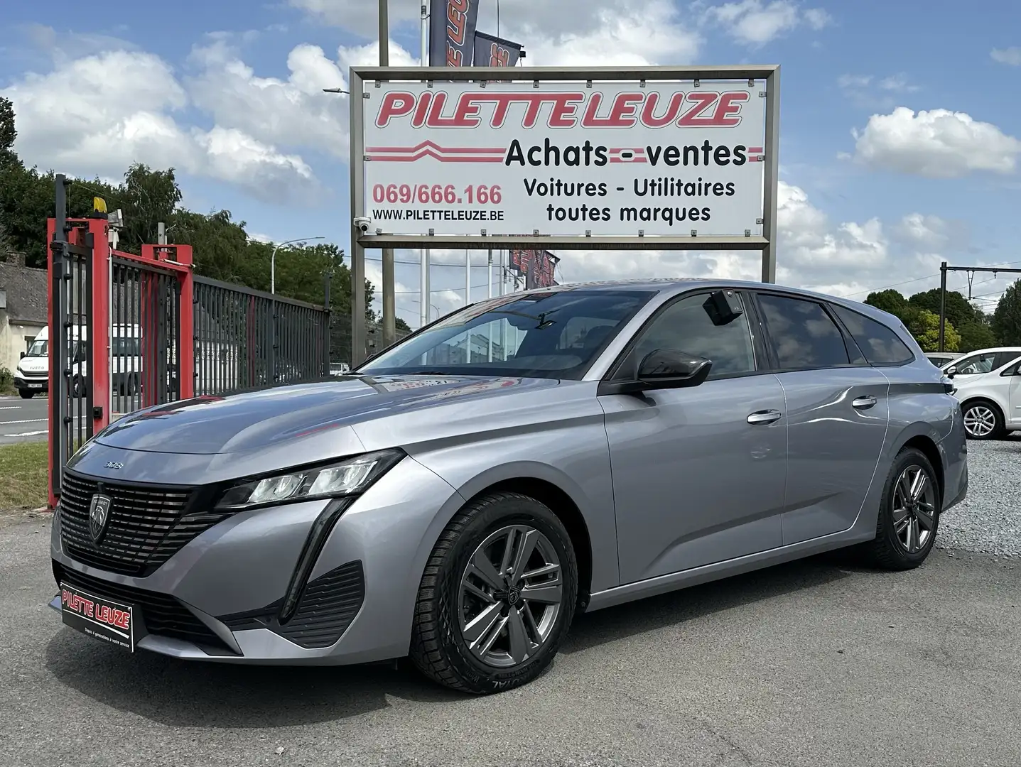 Peugeot 308 SW 1.5 BlueHDi Active Pack S ( 14.868 HTVA ) Gris - 2
