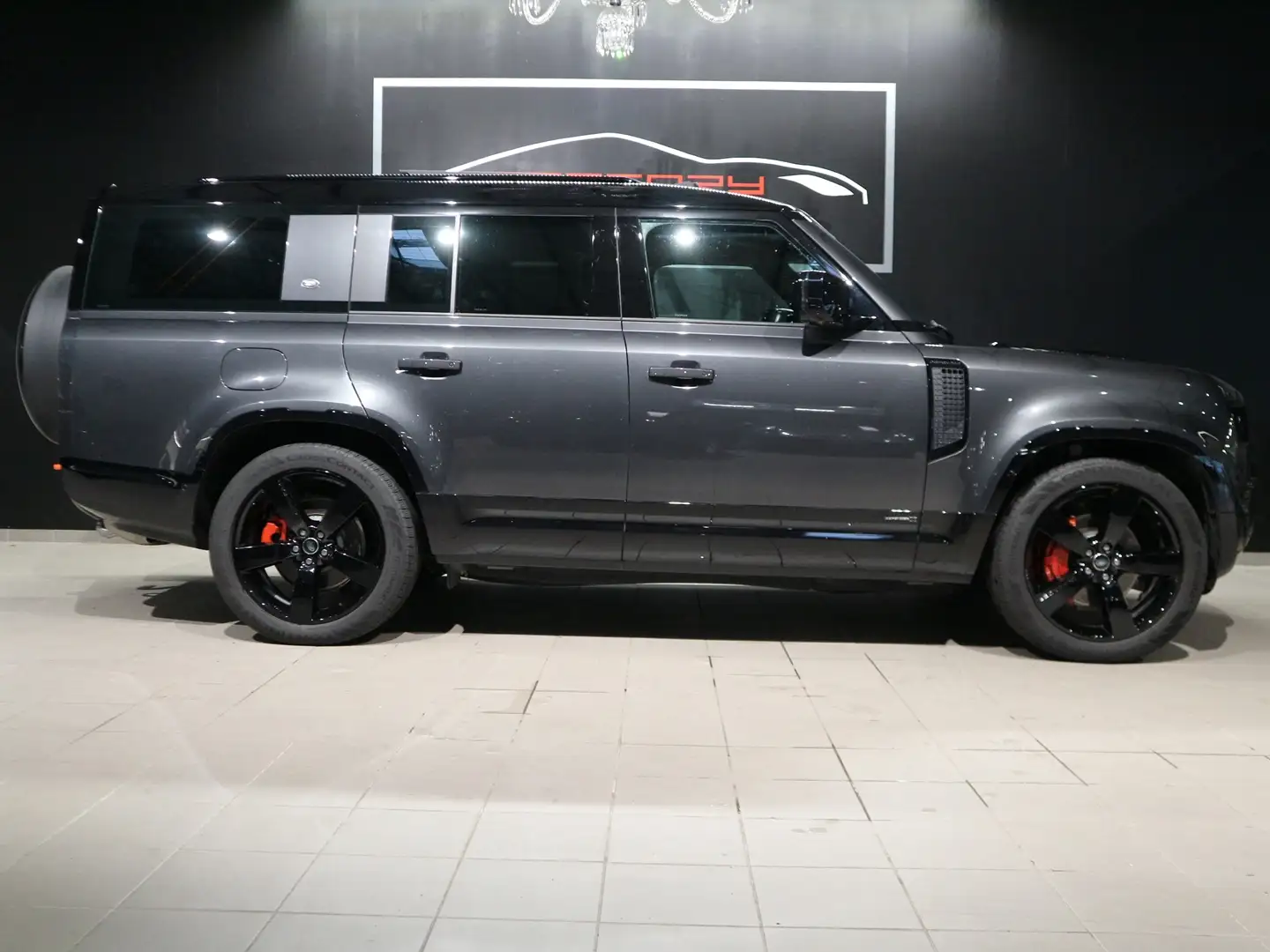 Land Rover Defender 130 3.0 D300 X-DYNAMIC X Gris - 2