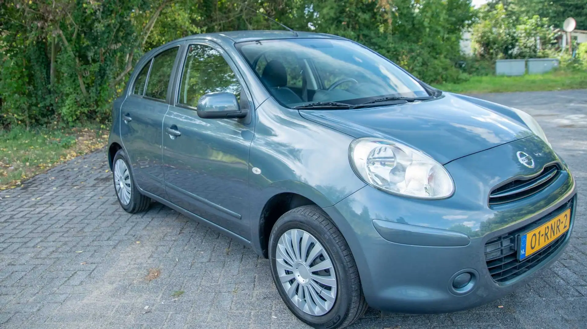 Nissan Micra 1.2 Acenta Grijs - 2