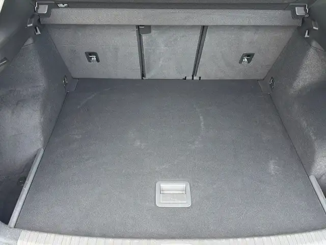 Audi Q3 view 30
