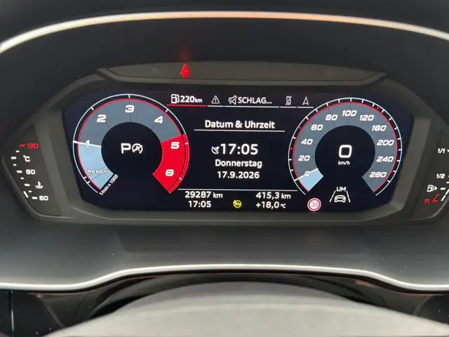 Audi Q3 view 20