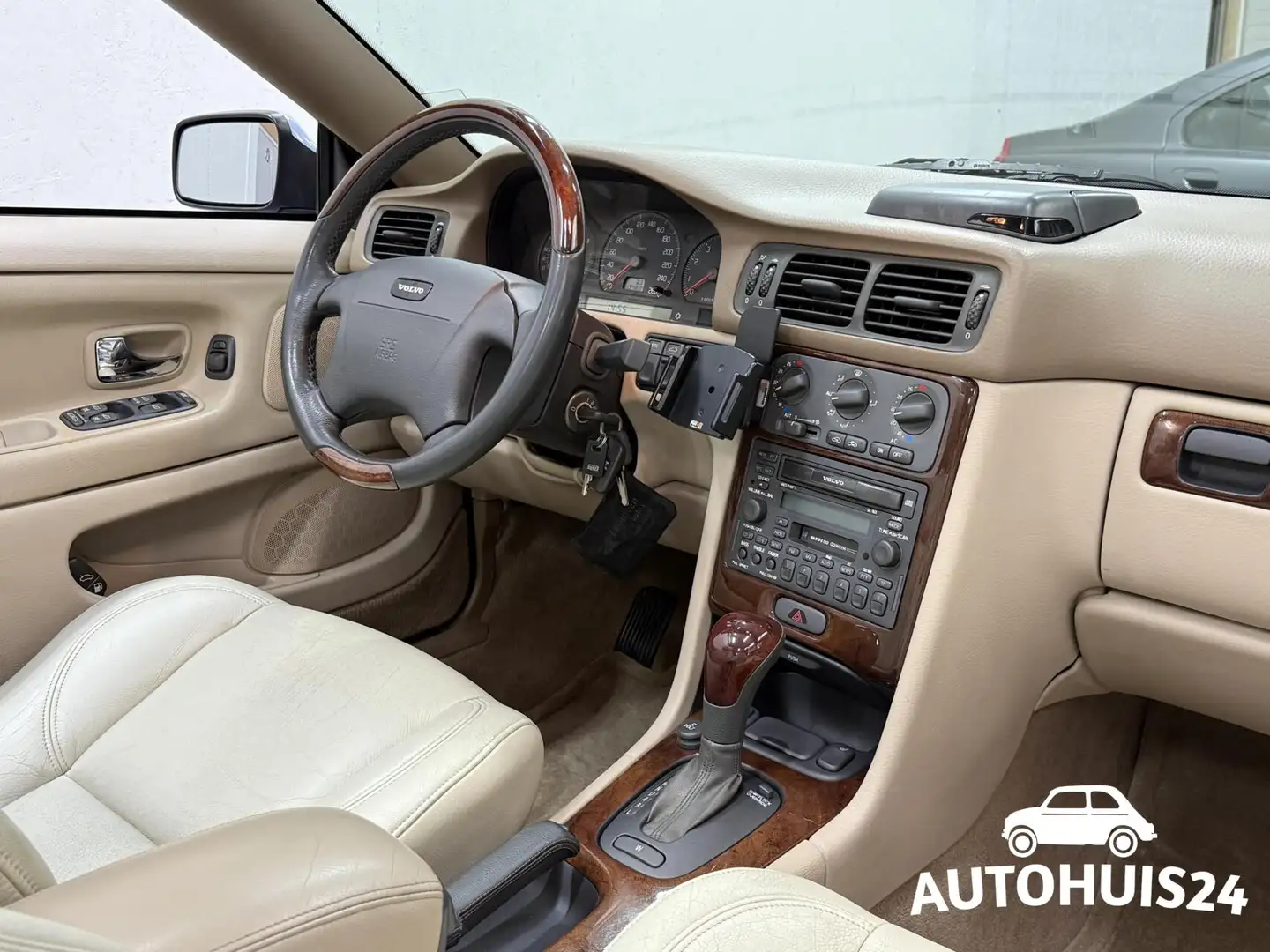 Volvo C70 Convertible 2.4T AUT SKY BLUE PEARL TREKHAAK SOFTL Bleu - 2