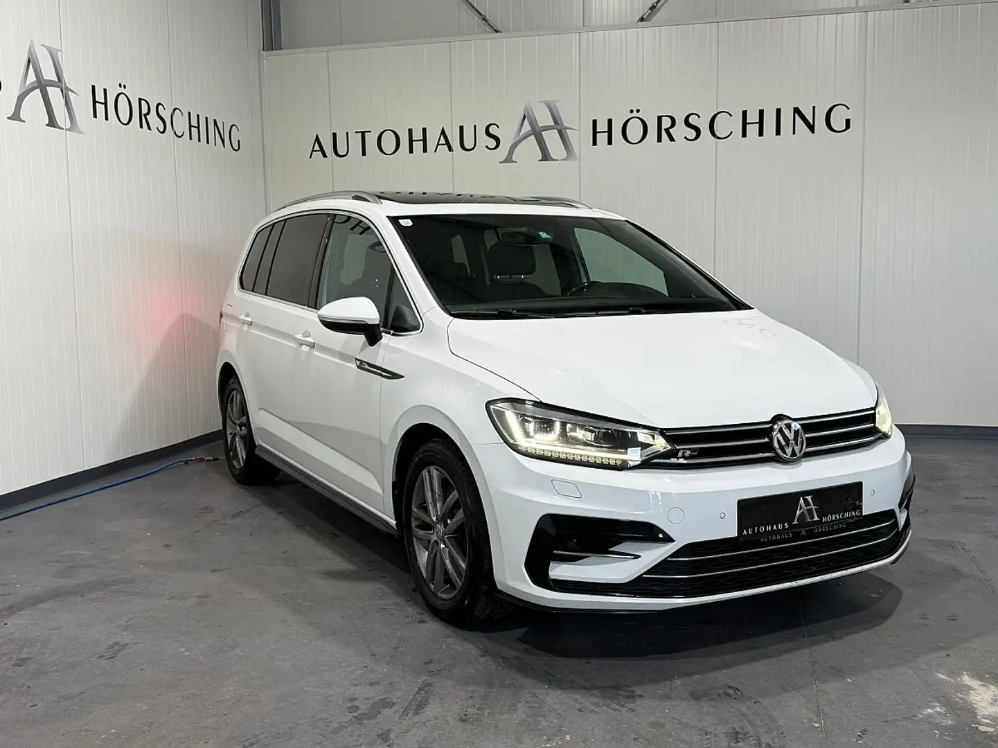 Volkswagen Touran 2.0 TDI // R-LINE // Blanc - 1