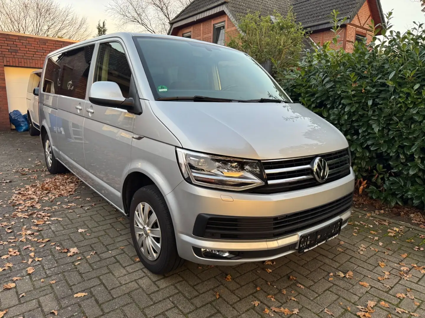 Volkswagen T6 Transporter T6 Caravelle lang/ DSG/ LED/ Navi/ Standhzg. Silber - 1