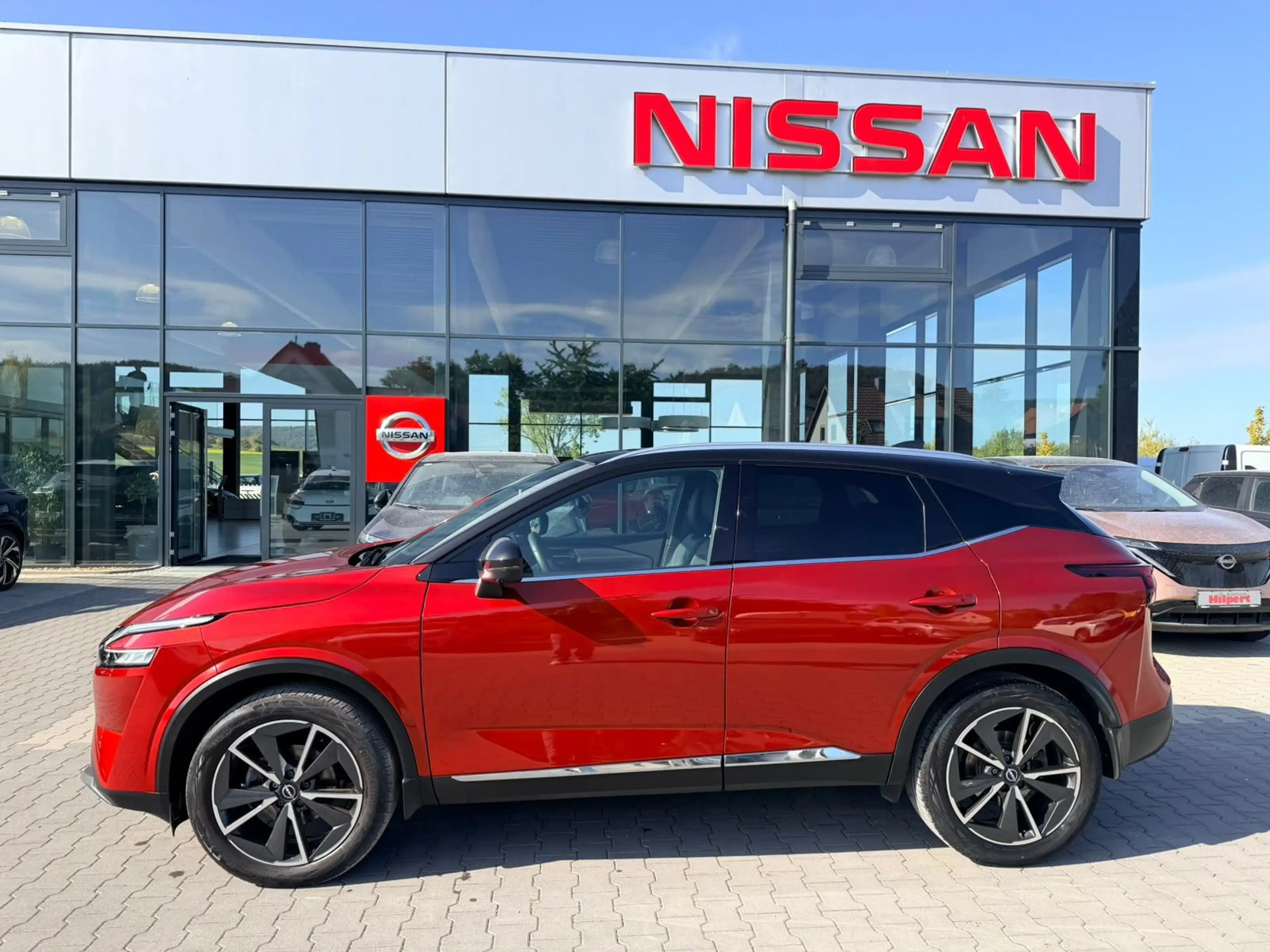 Nissan Qashqai 1.3DIG-T Tekna 158PS Tekna Design Bose — photo 3