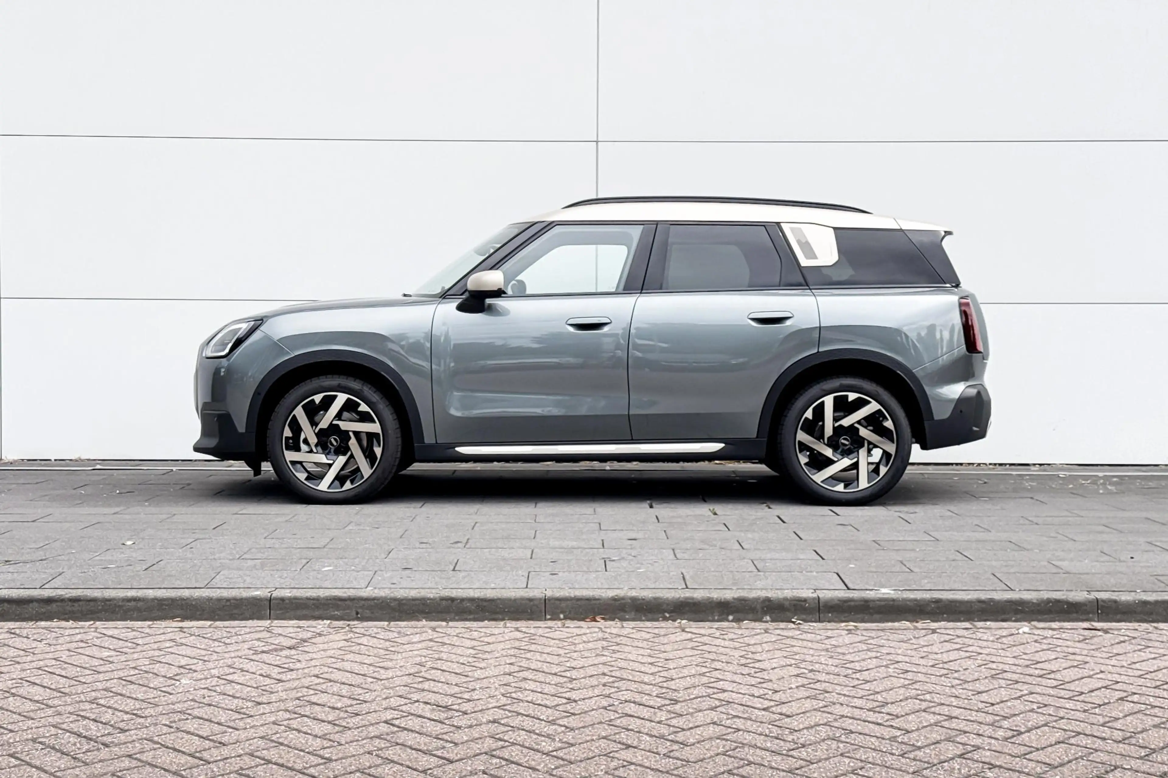 MINI John Cooper Works Countryman 1.5 C XL — photo 2