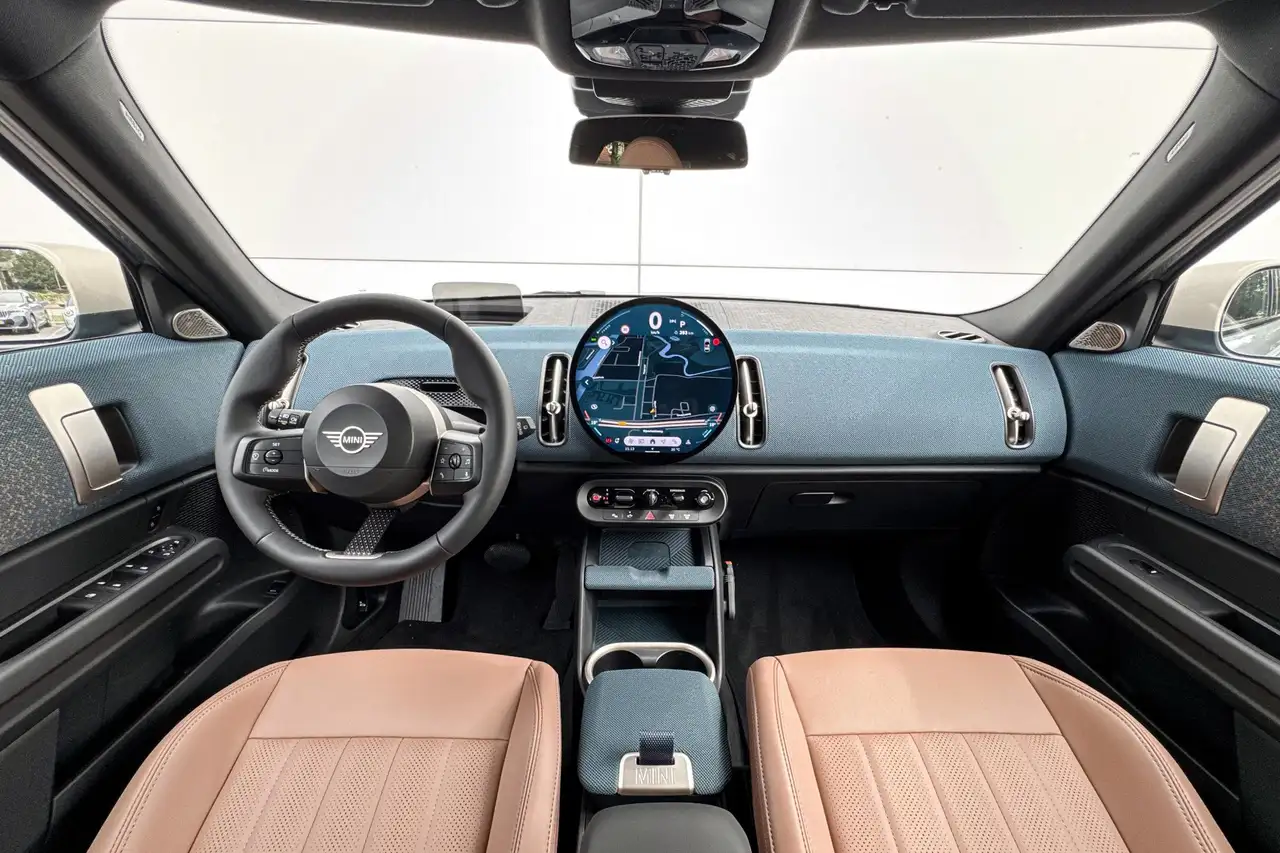 MINI John Cooper Works Countryman 2026 — фото 12