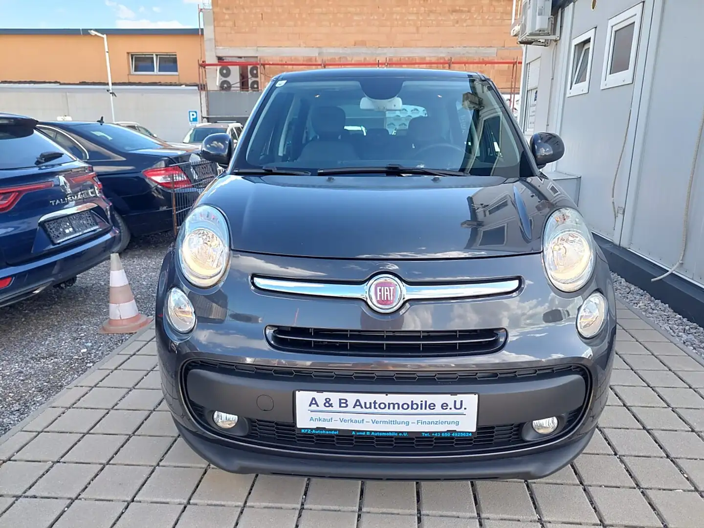 Fiat 500L 1,4 95 Lounge Erster Besitz Grau - 2