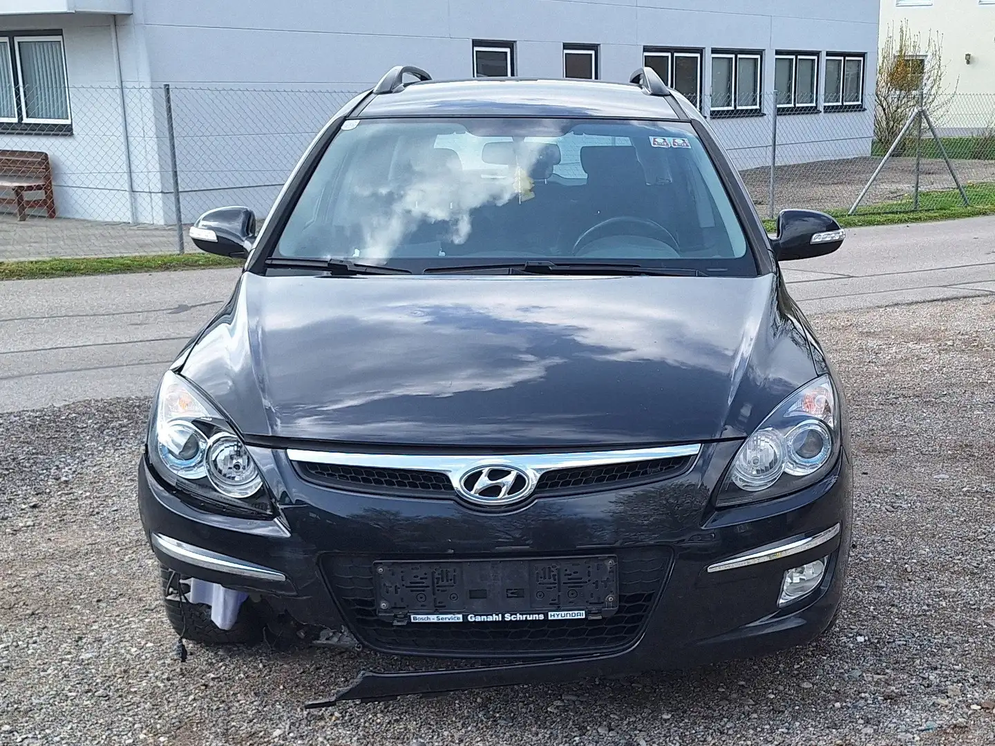 Hyundai i30 i30cw 1.6 CRDi Comfort Frontschaden AT-Papiere Noir - 2