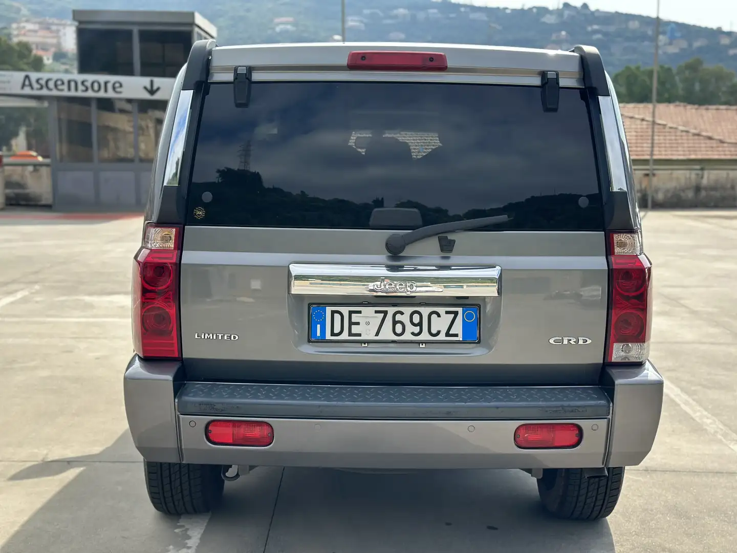 Jeep Commander 3.0 V6 crd Limited auto - 1
