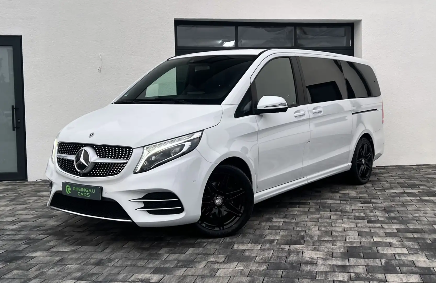 Mercedes-Benz V 250 d AVANTGARDE EDITION 19 lang AMG Line BUR Weiß - 1