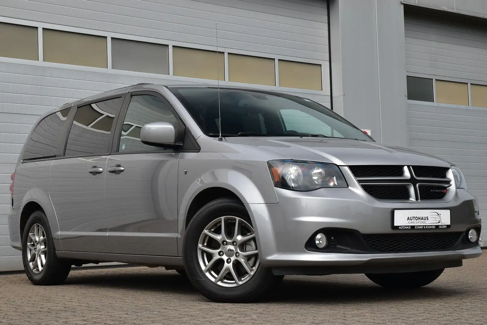 Dodge Grand Caravan GT 7 Sitze/LHZ/SHZ/Kam./Leder/Aut. Silber - 1