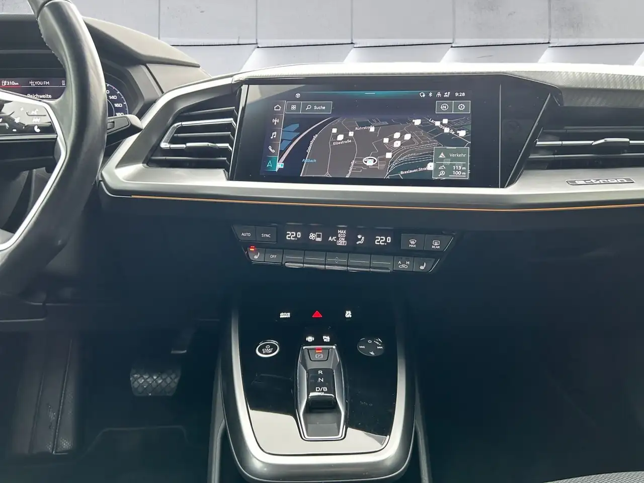 Audi Q4 e-tron 40 S LINE *MMI NAVI*MATRIX*AHK*20 ZOLL 12