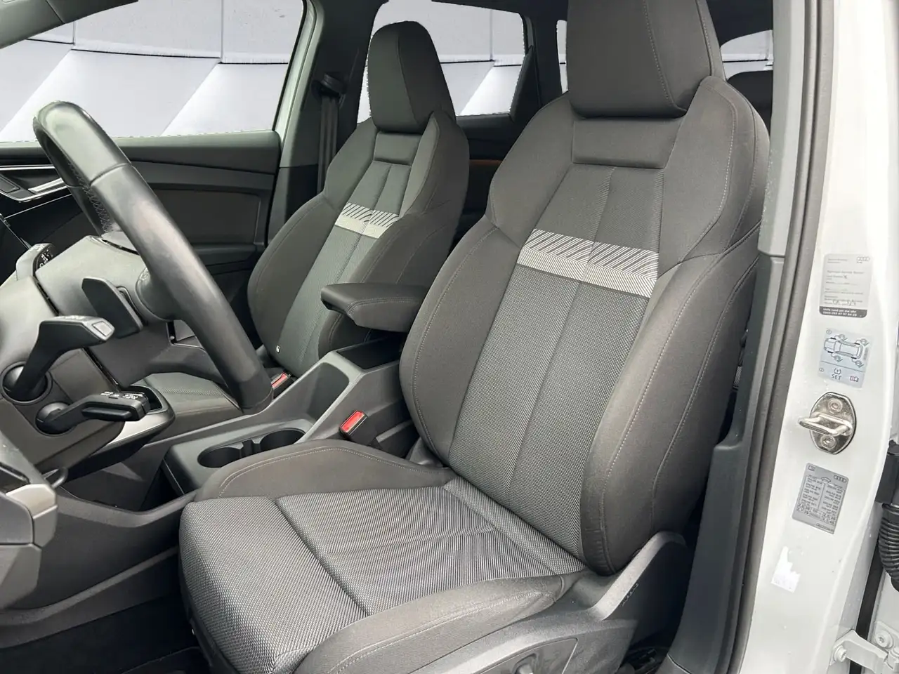 Audi Q4 e-tron 40 S LINE *MMI NAVI*MATRIX*AHK*20 ZOLL 16