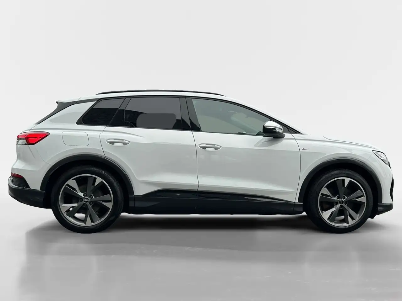 Audi Q4 e-tron 40 S LINE *MMI NAVI*MATRIX*AHK*20 ZOLL 6