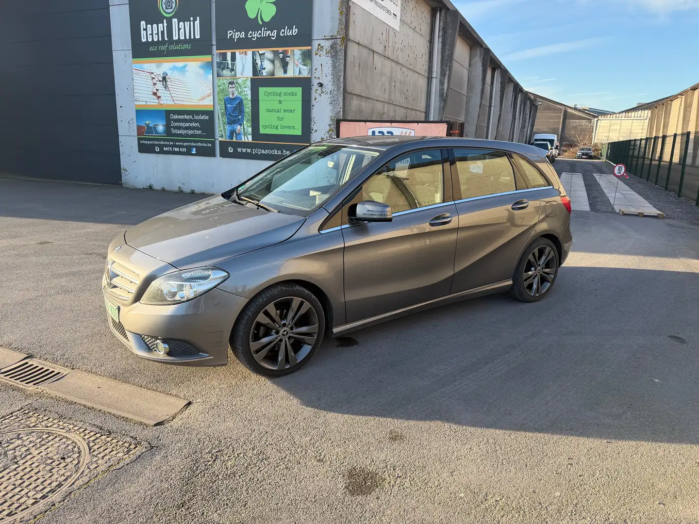 Mercedes-Benz B 180 B 180 (BlueEFFICIENCY) - 2